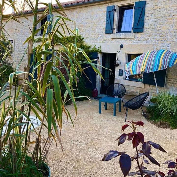 La Grange a Mémé, en pleine nature, Chaix Exterior foto